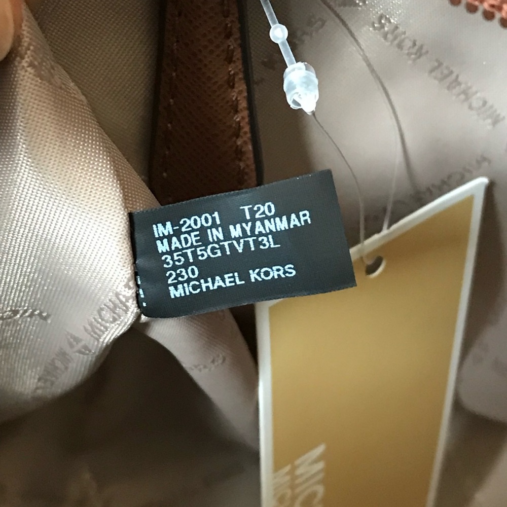 🌼Michael Kors Set - Picture 12 of 16